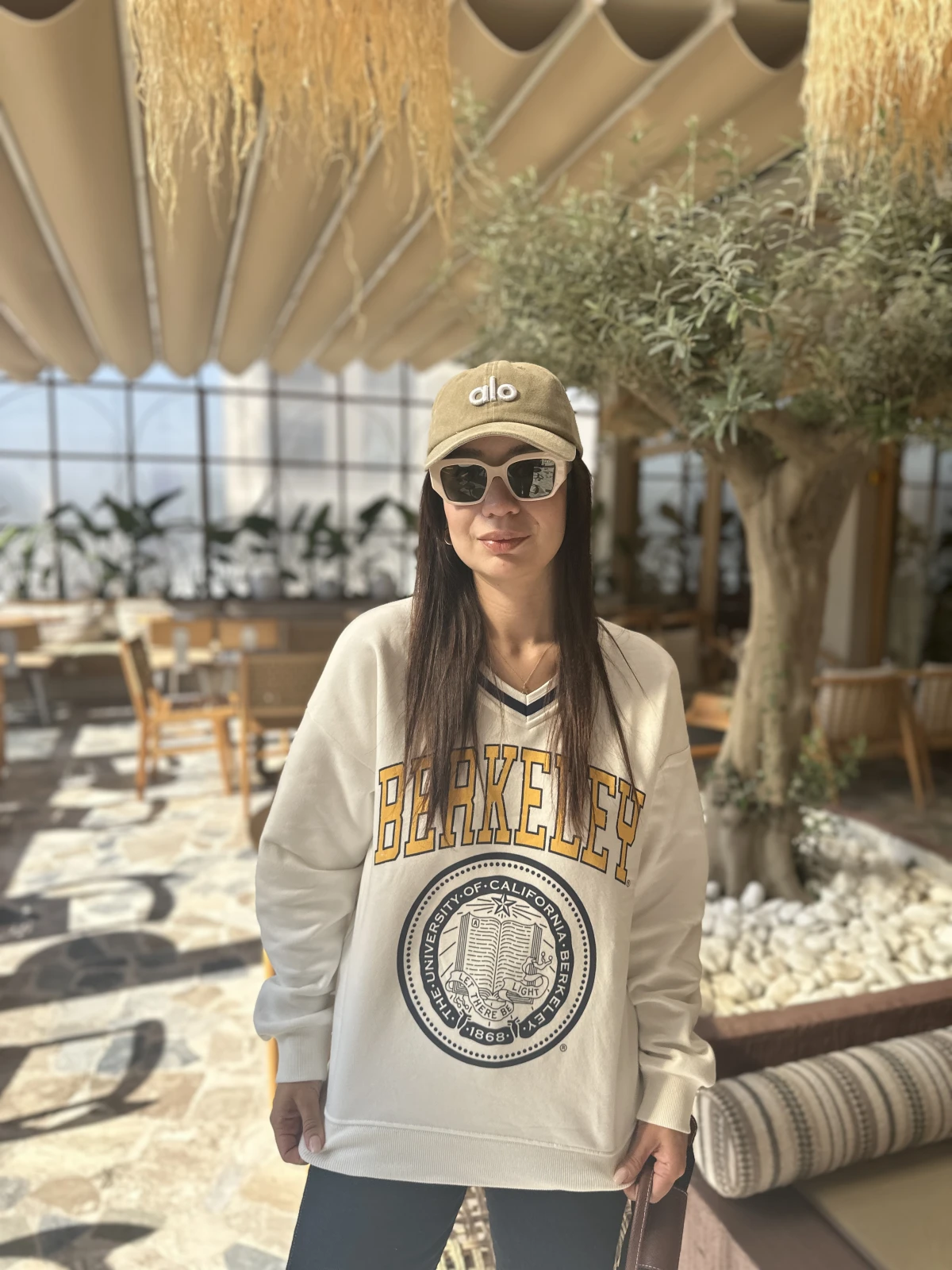 V Yaka Oversize Baskılı Sweat