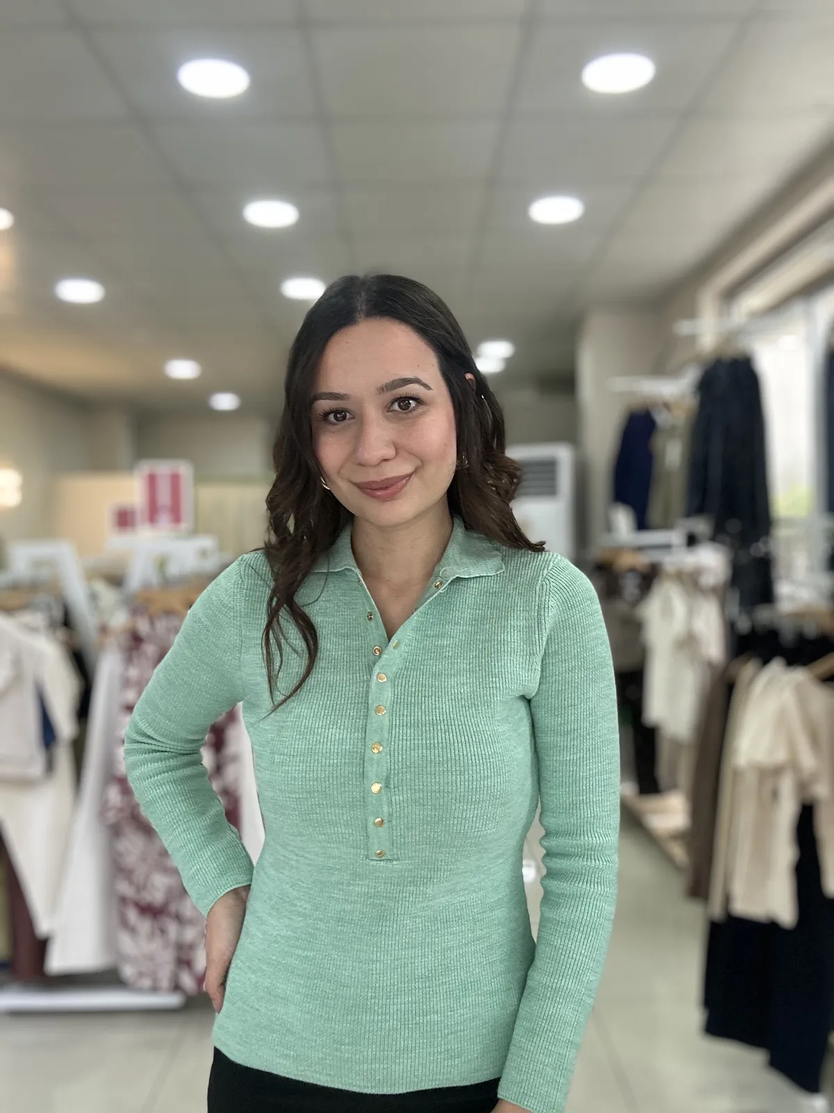 Önü Çıt Çıt Düğmeli Mint Yeşili Triko 